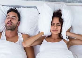 These are the sleeping positions proven to eliminate snoring, according to an expert