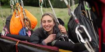 British adventurer becomes the first woman to cross the Atlantic Ocean in a hydrogen gas balloon