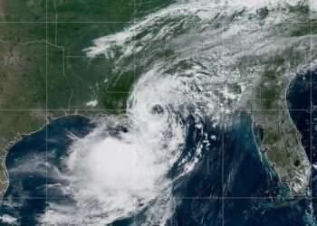 Bertha slams into US coast as forecasters fear tropical storm may gain strength soon