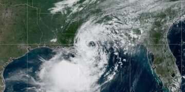 Bertha slams into US coast as forecasters fear tropical storm may gain strength soon