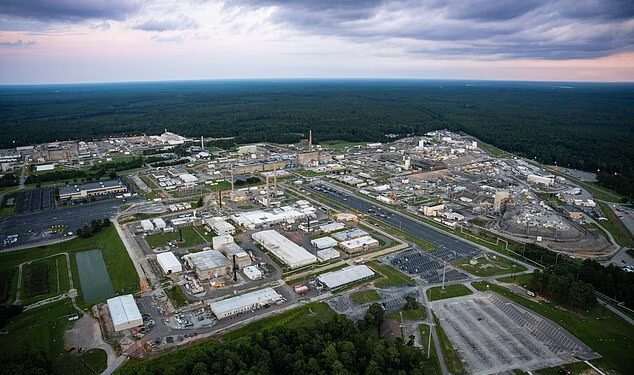 Secretive US nuke factory’s radioactive contamination of three workers exposed