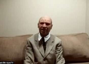 ‘Time traveler’ who says he is from the year 2118 makes chilling claims about World War 3 and secret CIA inventions