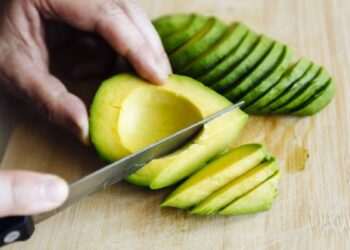 Avocados last ‘several days longer’ when stored with 1 kitchen item