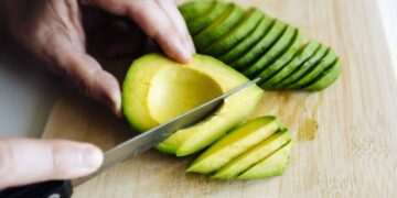 Avocados last ‘several days longer’ when stored with 1 kitchen item