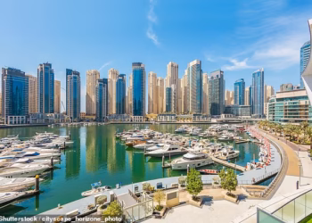 Believe it or not, THIS is Dubai. Forget the skyscrapers, shopping malls and soulless brunch spots – the UAE’s crown jewel has hidden pockets of old town charm, riverboat rides and traditional street food. Here’s how to find them…