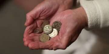 Embarrassment stops quarter of people seeking help on money matters – survey