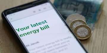 Households urged to do one simple task before October falls to save money